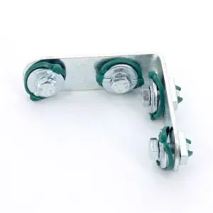 Уголок 90° , 4 отверстия, 4 монтажные гайки "ZEIS" 4/40